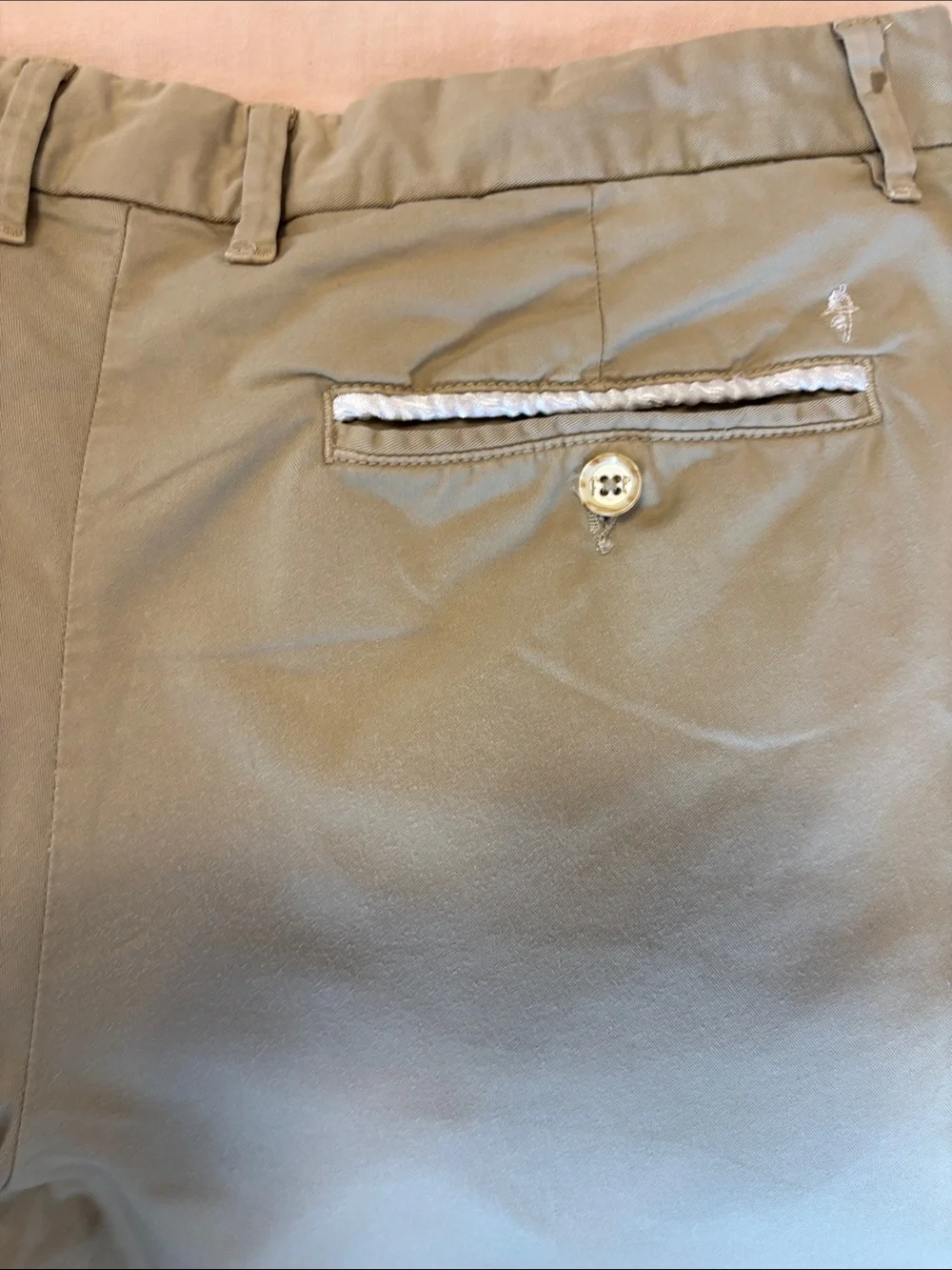 Robert Graham white Trim Classic Tan Chino Shorts 34 khaki preppy leather label